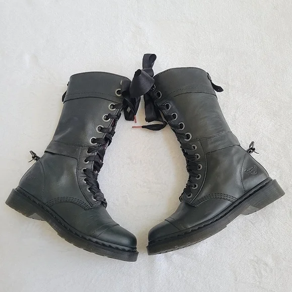 Dr. Martens Triumph Dark Green Combat Foldover Boots with Ribbon Laces Size 8 - Picture 2 of 14